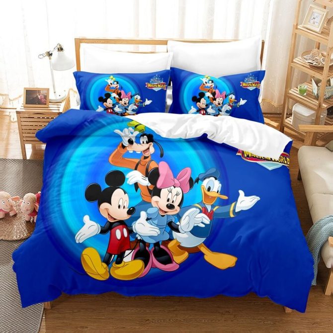 Cozy Kids' Disney Bedding Set - Mickey & Friends Design, Soft & Durable, Twin/Queen Sizes