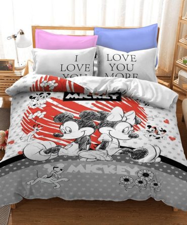 Cozy Disney Mickey & Minnie Love Bedding Set - Perfect For Kids & Adults
