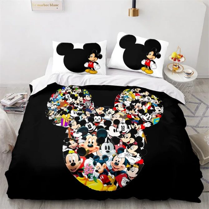 Cozy Mickey Mouse Bedding Set - Fun & Colorful 3-Piece Comforter & Pillowcases For Kids