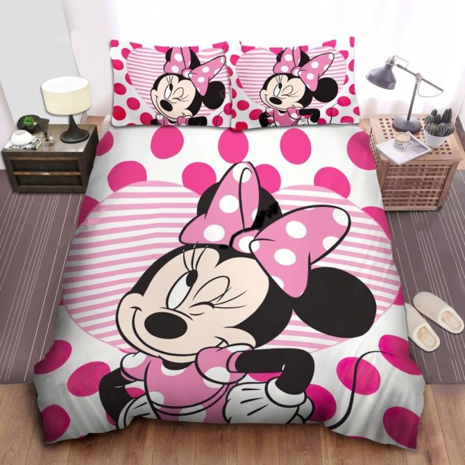 Cozy Pink Minnie Mouse Bedding Set - Cute & Comfy For Kids' Rooms