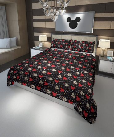 Cozy Mickey Mouse Patterned Bedding Set – King Size, Black & Red, Soft & Stylish