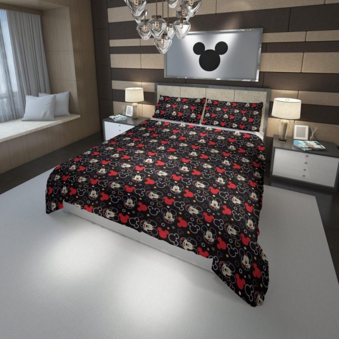 Cozy Mickey Mouse Patterned Bedding Set – King Size, Black & Red, Soft & Stylish