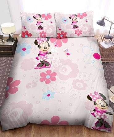 Kids' Minnie Mouse Floral Bedding Set - Soft, Cute, And Cozy For Girls' Rooms - Twin/Full Sizes Available