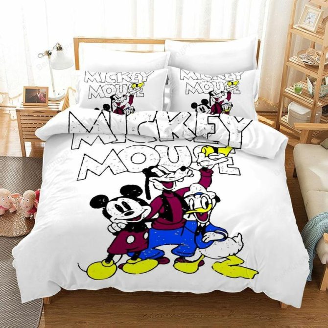 Cozy Mickey Mouse Bedding Set – Fun Cartoon Design For Kids & Adults