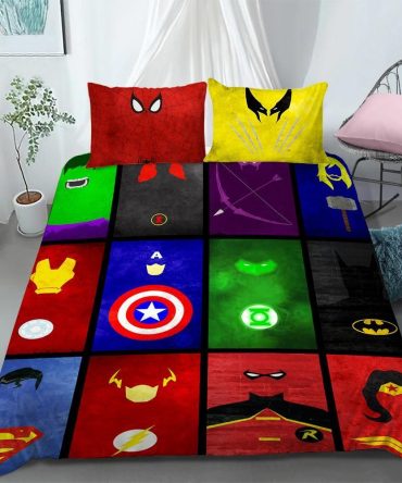 Superhero Icons Bedding Set - Vibrant Comics-Inspired Bedspread & Pillow Covers