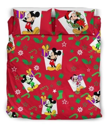 Festive Mickey Mouse Holiday Bedding Set – Cozy Christmas Comforter & Pillowcases