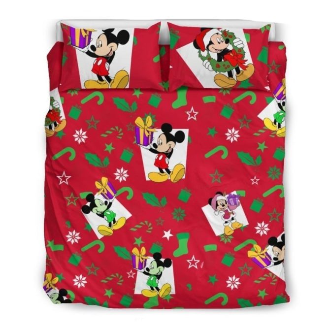 Festive Mickey Mouse Holiday Bedding Set – Cozy Christmas Comforter & Pillowcases