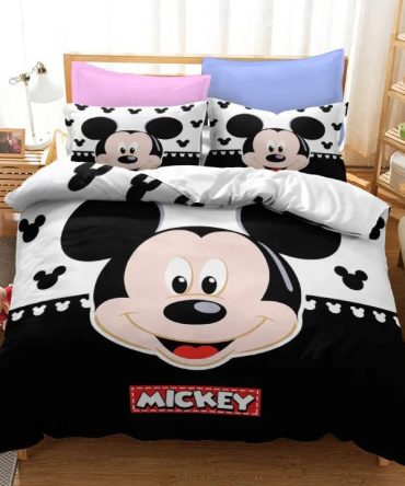 Cozy Mickey Mouse Bedding Set - Fun & Comfortable Twin/Full Size For Kids & Disney Fans