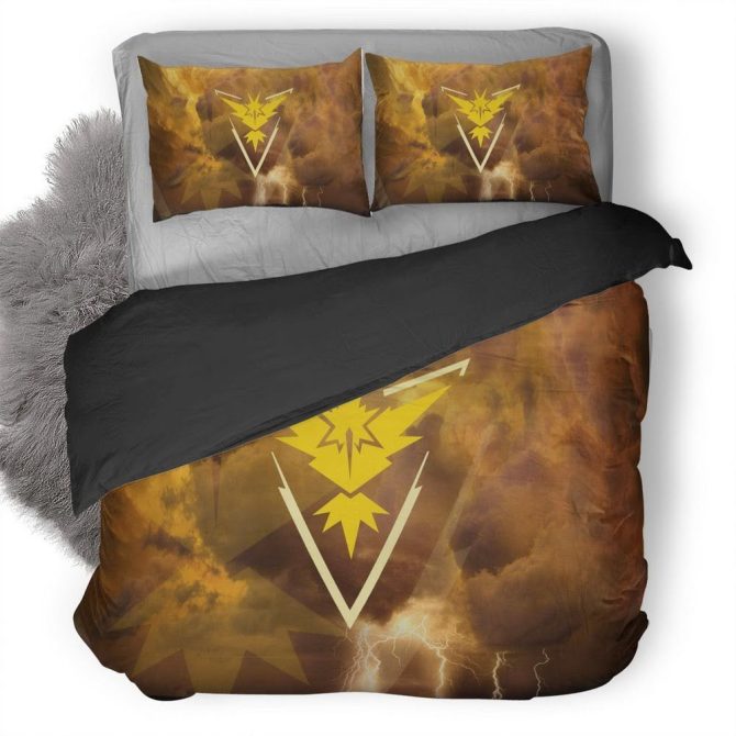 Cozy Lightning Bolt Duvet Cover Set - Bold Yellow & Brown Design For Stylish Bedrooms