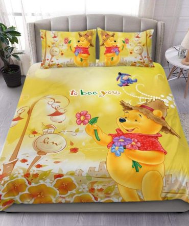 Cozy Kids' Winnie The Pooh Bedding Set - Bright Yellow Cartoon Duvet Cover & Pillowcases