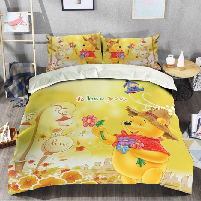 Cozy Kids' Winnie The Pooh Bedding Set - Bright Yellow Cartoon Duvet Cover & Pillowcases - Image 2