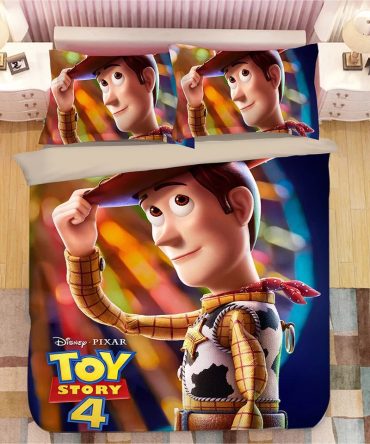 Toy Story 4 Woody Bedding Set For Kids - Cozy Twin/Queen Comforter & Pillowcases