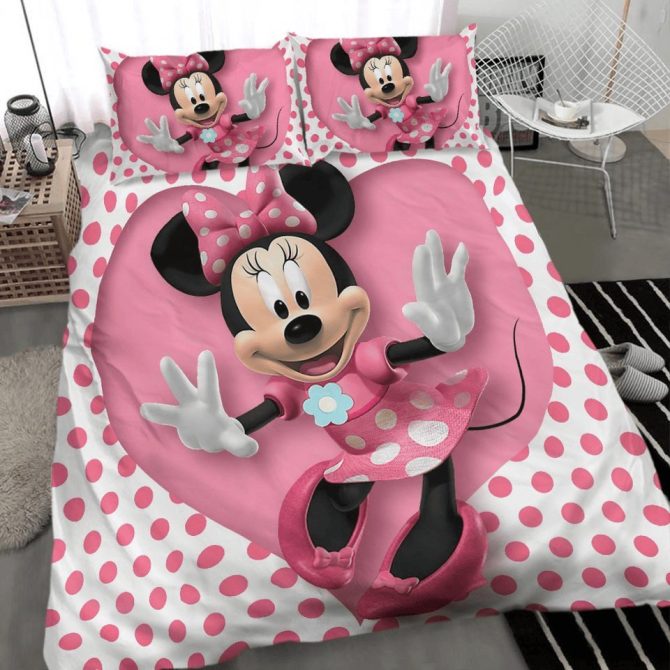 Cozy Pink Polka Dot Minnie Mouse Bedding Set – Dreamy Comfort For Kids' Room!