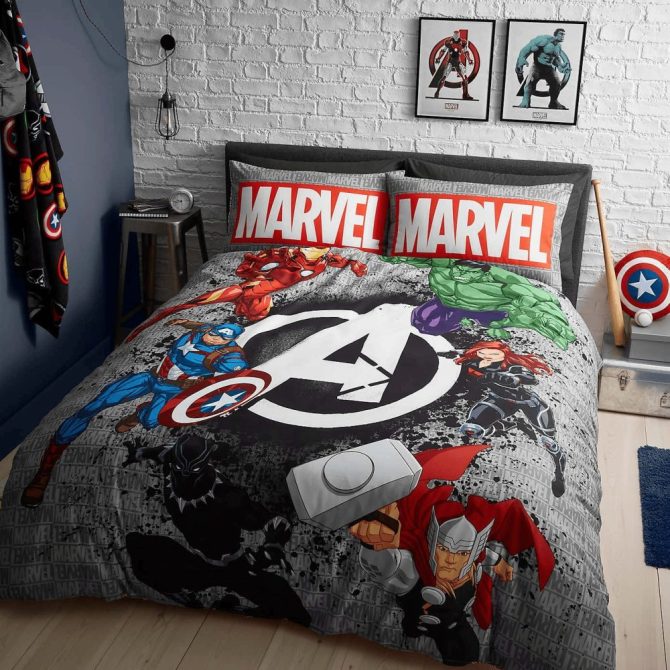 Marvel Avengers Bedding Set - Double Size, Superhero Design, Ultimate Comfort