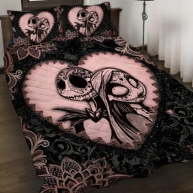 Cozy Gothic Style Skull Couple Bedding Set - Unique Black & Pink Design For Bedroom Decor