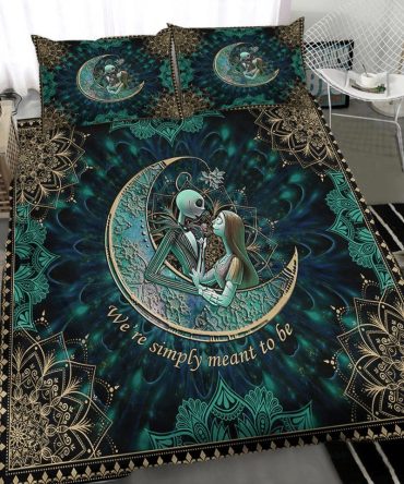 Enchanting Moonlit Lovers Bedding Set - Cozy Gothic Romance Design For Dreamy Nights