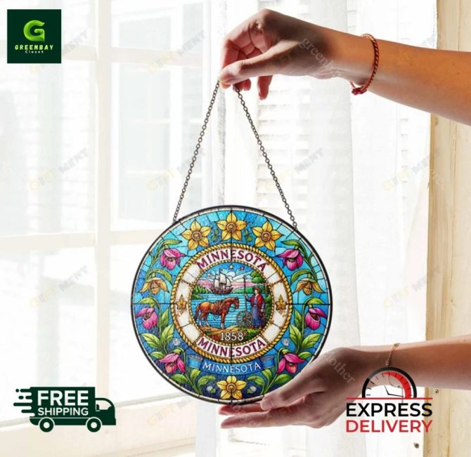 Stunning Minnesota Stained Glass Sun Catcher - Image 4