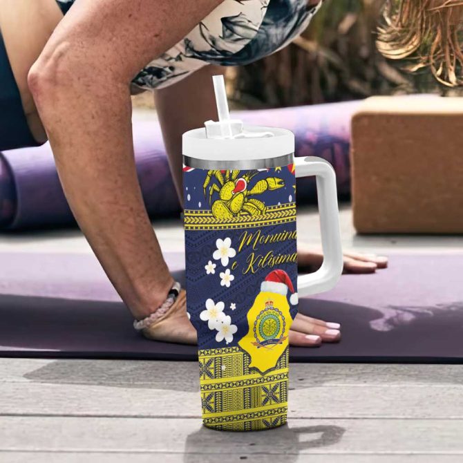 Festive Polynesian Insulated Travel Mug With Straw - Christmas Design, 20Oz Tumbler, Navy Blue & Yellow - Image 6