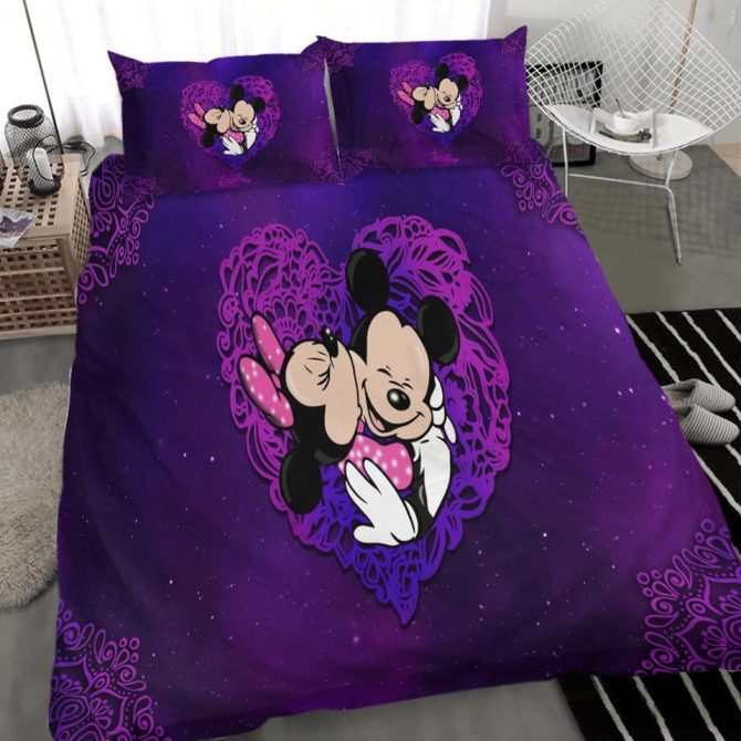 Cozy Disney Bedding Set - Purple Mickey & Minnie Design For Kids & Adults - Twin/Queen Size