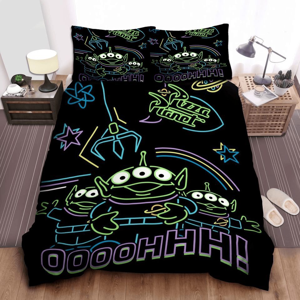 Glow-In-The-Dark Alien Bedding Set - Fun Kids Outer Space Design - Twin/Full Size