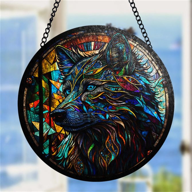 Stunning Stained Glass Wolf Art - Vibrant Hanging Window Decor For Home Or Office