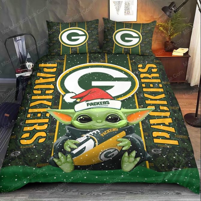 Cozy Green Bay Packers Baby Yoda Christmas Bedding Set – Perfect Gift For Fans! - Image 2