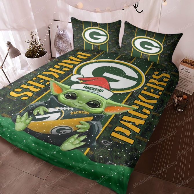 Cozy Green Bay Packers Baby Yoda Christmas Bedding Set – Perfect Gift For Fans! - Image 3