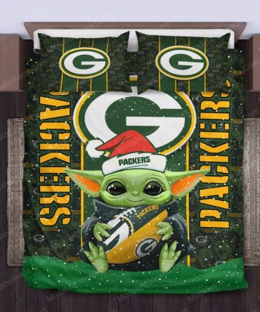 Cozy Green Bay Packers Baby Yoda Christmas Bedding Set – Perfect Gift For Fans!