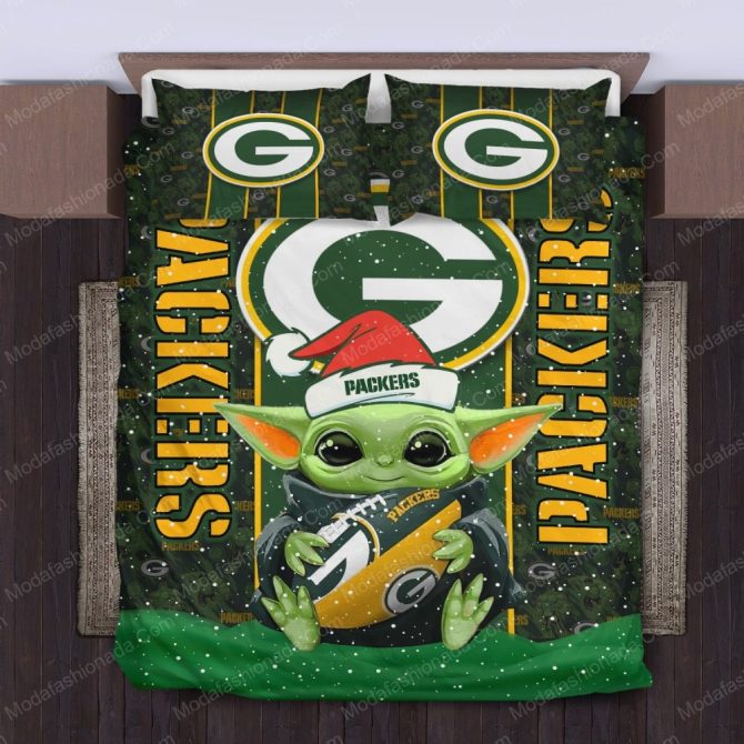 Cozy Green Bay Packers Baby Yoda Christmas Bedding Set – Perfect Gift For Fans!