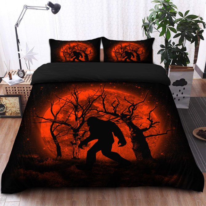 Bigfoot Silhouette Moonlight Bedding Set Duvet Cover And 2 Pillowcases - Image 2