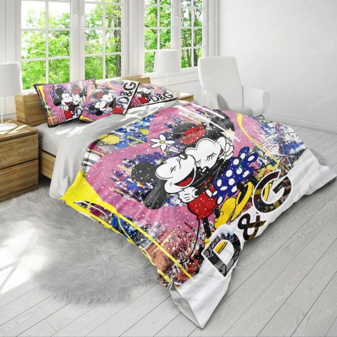 Colorful Mickey & Minnie Bedding Set – Vibrant King Size Comforter & Pillowcases - Image 4