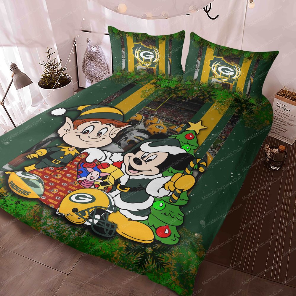 Festive Green & Gold Cartoon Bedding Set - Cozy Holiday Theme For Kids & Fans - Image 3