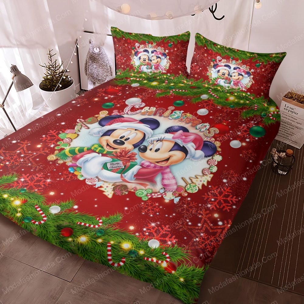 Festive Disney Christmas Bedding Set - Cozy Holiday Magic For Kids - Mickey & Minnie Design - Image 3
