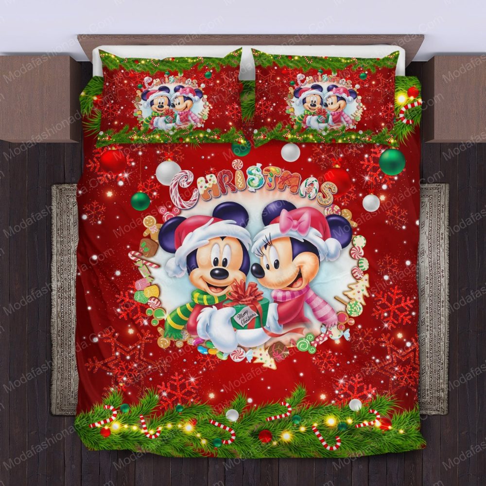 Festive Disney Christmas Bedding Set - Cozy Holiday Magic For Kids - Mickey & Minnie Design