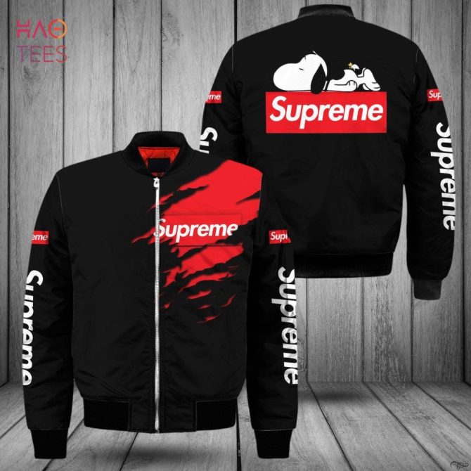 Supreme Snoopy Black Bomber Jacket - Stylish Streetwear With Bold Graphics
