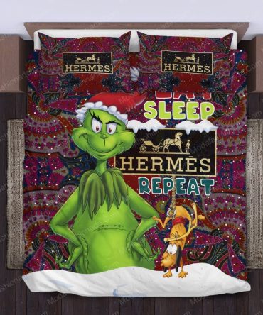 Festive Grinch & Dog Christmas Bedding Set - Cozy Holiday Decor For Your Bedroom