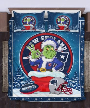 Cozy New England Patriots Grinch Christmas Bedding Set - Perfect Gift For Fans!