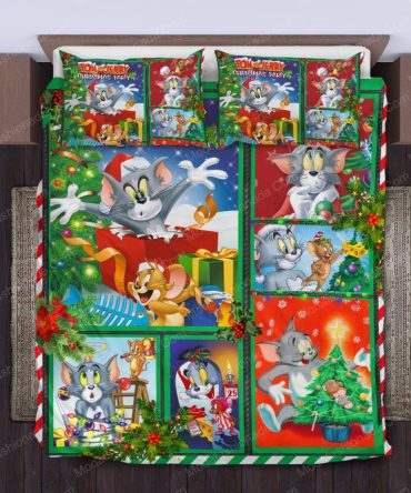 Festive Tom & Jerry Christmas Bedding Set - Cozy Holiday Comfort For Kids & Fans