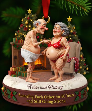 Old Couple Christmas Ornament Personalized Gifts For Couple 04Nadt290925