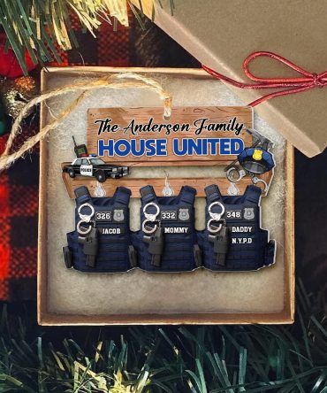 Personalized Christmas Gift For Police Family Ornament 02Hupu181024
