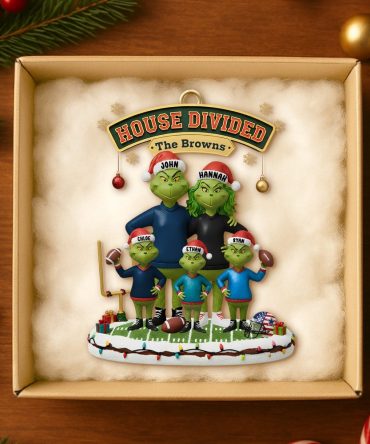House Divided Family Christmas Ornament Personalized Gifts For Family 02Hudt031025