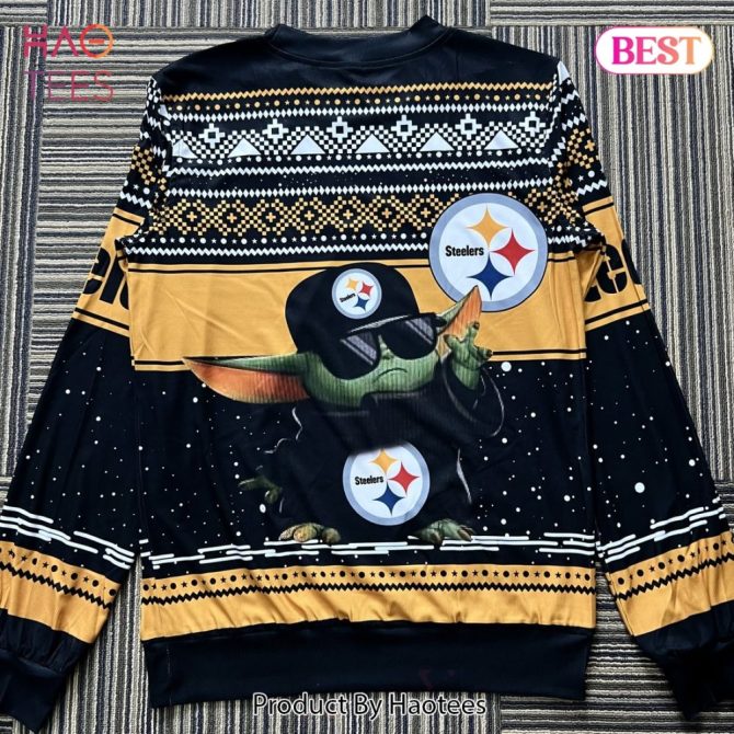 Cozy Steelers Fan Crewneck - Adorable Yoda Design, Perfect Gift For Nfl Lovers - Image 2