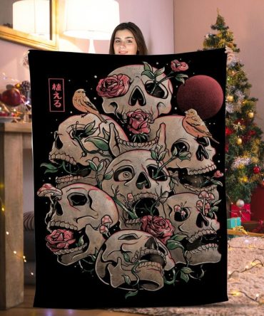 Cozy Goth Skull & Rose Blanket - Perfect Unique Gift For Home Décor