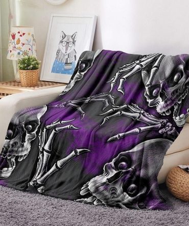 It'S A Weird Night Creepy Skull Halloween Blanket