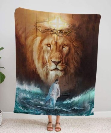 Jesus The Lion Of Judah Crown For Christ Christian Blanket