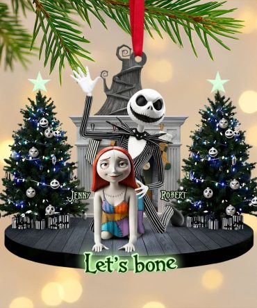 Mischievous Spooky Couple Christmas Ornament, Personalized Gifts For Couple 03Qhti190925