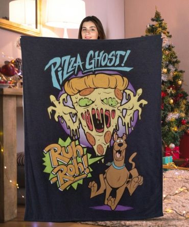Cozy Scooby-Doo 'Pizza Ghost' Blanket - Fun & Spooky Gift For Fans!