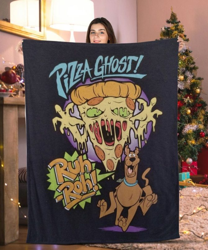 Cozy Scooby-Doo 'Pizza Ghost' Blanket - Fun & Spooky Gift For Fans!