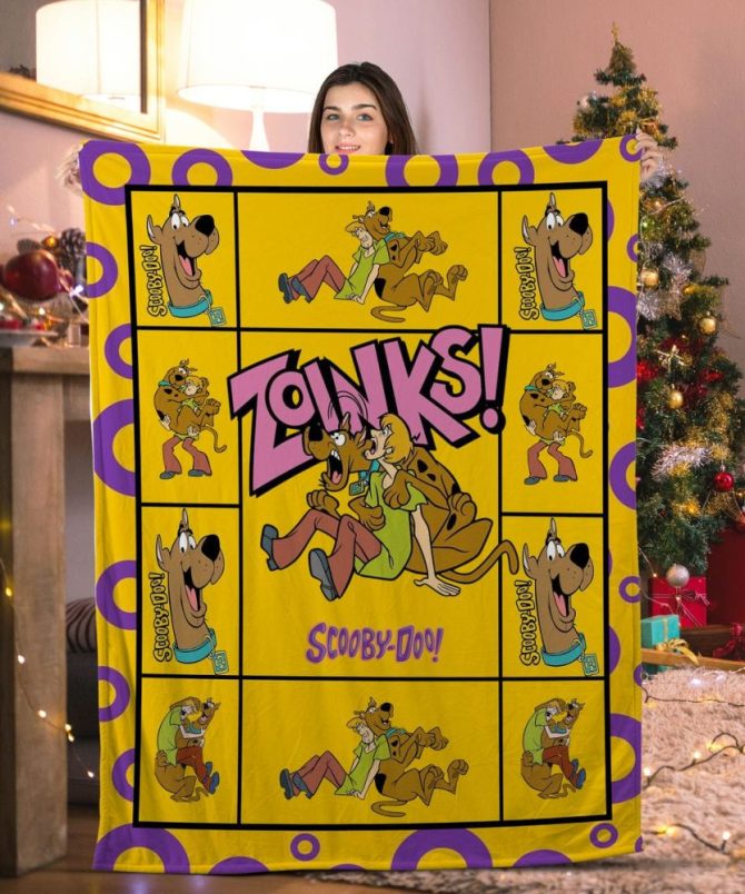 Cozy Scooby-Doo Zoinks! Fleece Blanket - Perfect Cartoon Gift For Fans