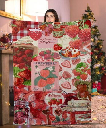 Cozy Strawberry Collage Fleece Blanket – Perfect Gift For Warmth & Style!